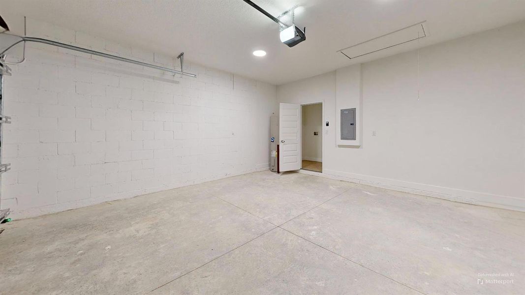 8050-97th-Ct-Vero-Beach-FL-32967-Garage- 8050-97th-Ct-Vero-Beach-FL-32967-Garage-