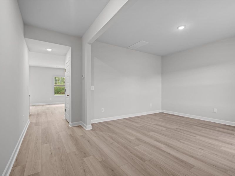 Spacious, unfurnished interior of a new home in Creek Ridge - Signature Collection, Spartanburg (Image 8). Spacious, unfurnished interior of a new home in Creek Ridge - Signature Collection, Spartanburg (Image 8).