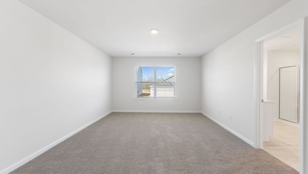 Spacious, unfurnished interior of a new home in Spring Ridge, Anderson (Image 24).