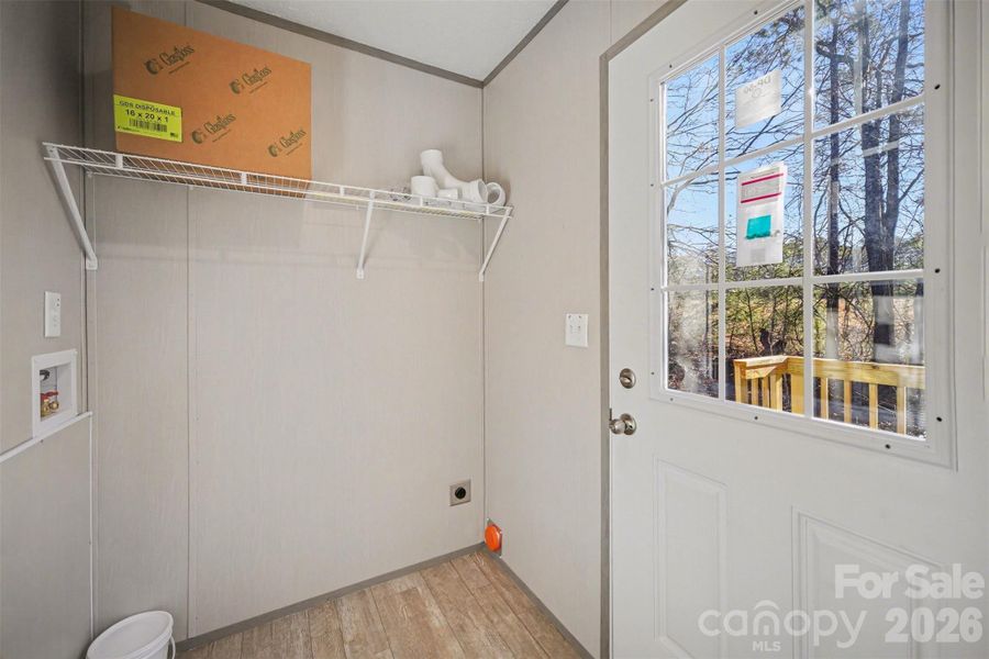 Spacious, unfurnished interior of a new home in , Shelby (Image 25).