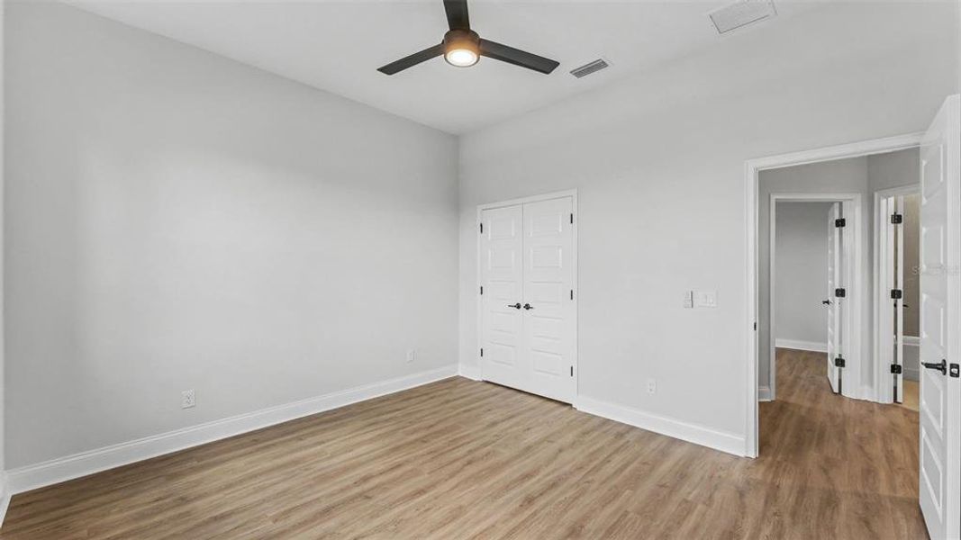 Spacious, unfurnished interior of a new home in , Lakeland (Image 27).