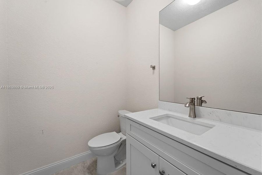 Furnished interior view inside a new home in , Tamarac (Image 12).