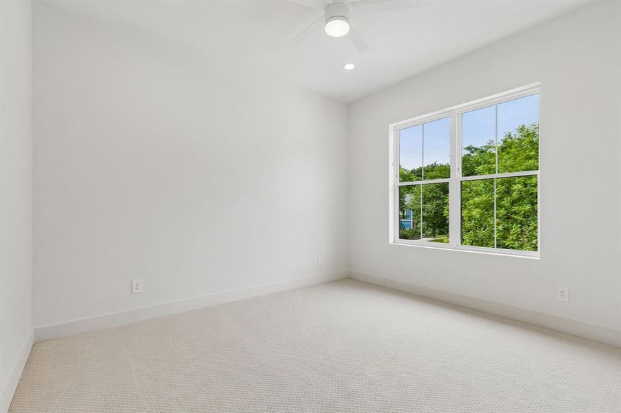 Spacious, unfurnished interior of a new home in , Dallas (Image 25).