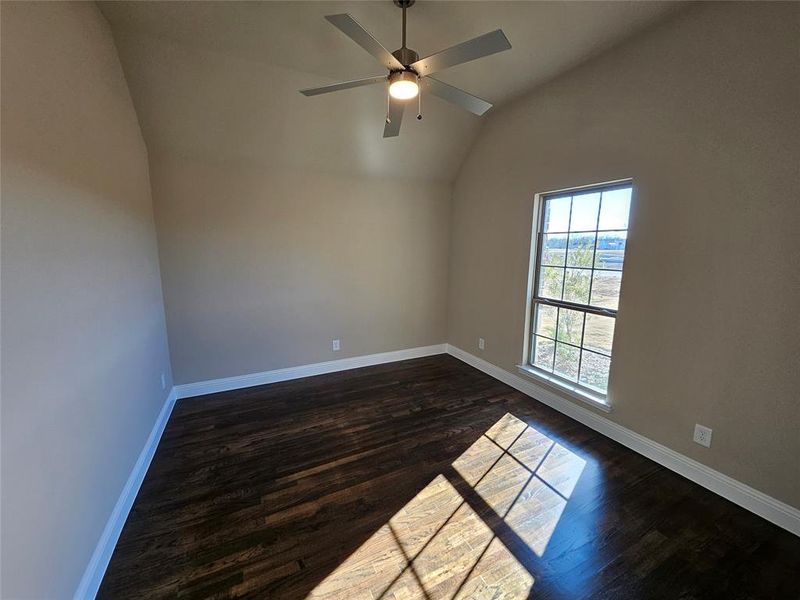 Spacious, unfurnished interior of a new home in Trails of Trenton, Trenton (Image 12).