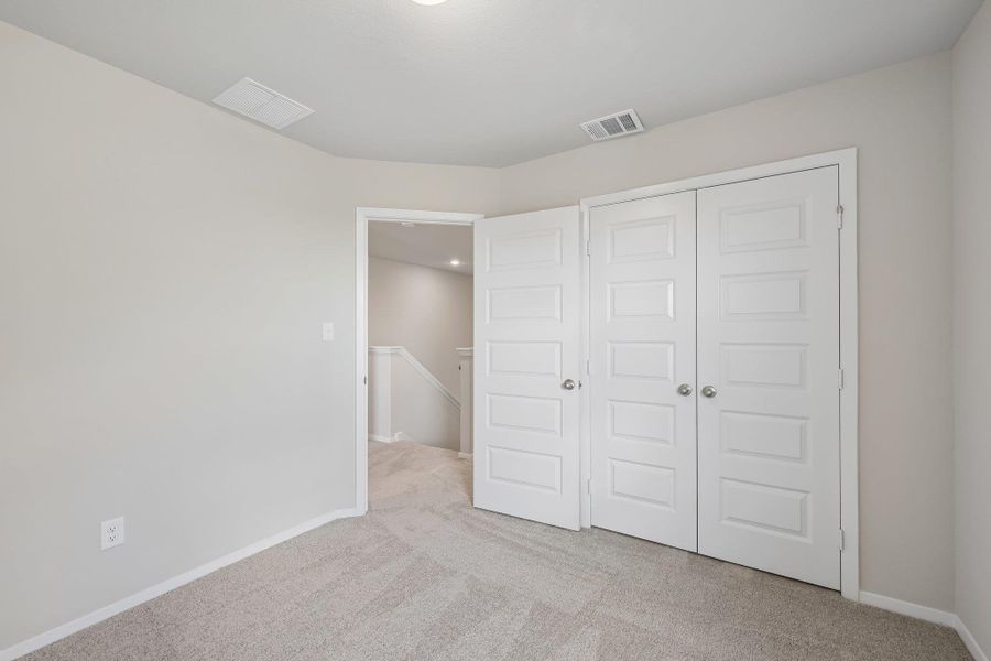 Spacious, unfurnished interior of a new home in Edgebrooke, Pflugerville (Image 30). Spacious, unfurnished interior of a new home in Edgebrooke, Pflugerville (Image 30).