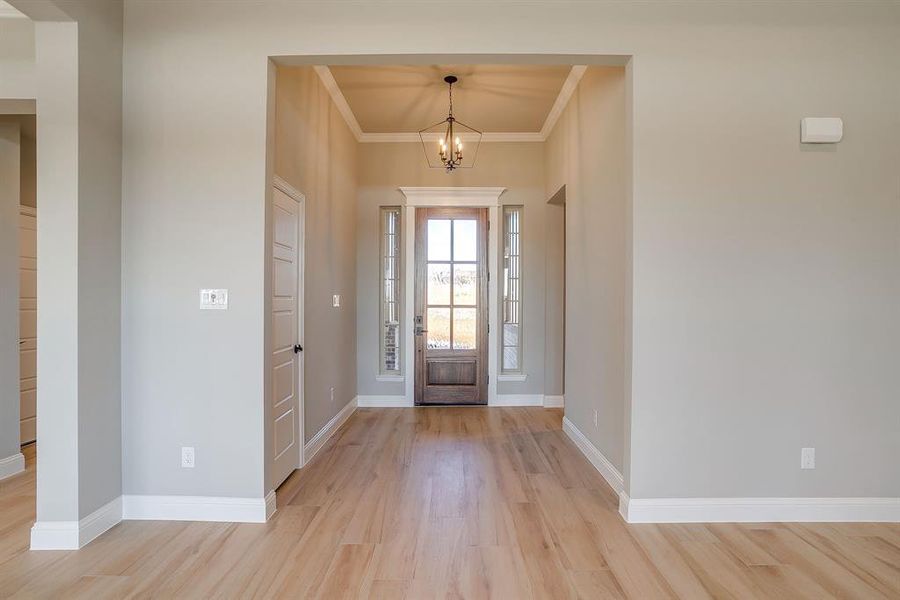 Spacious, unfurnished interior of a new home in , Weatherford (Image 16).