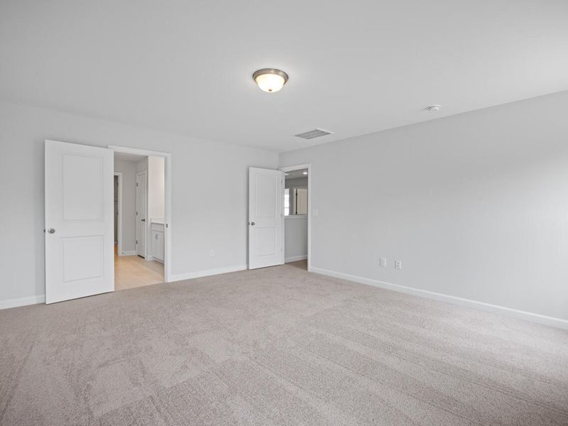 Spacious, unfurnished interior of a new home in Woodland Crossing, Zebulon (Image 17).