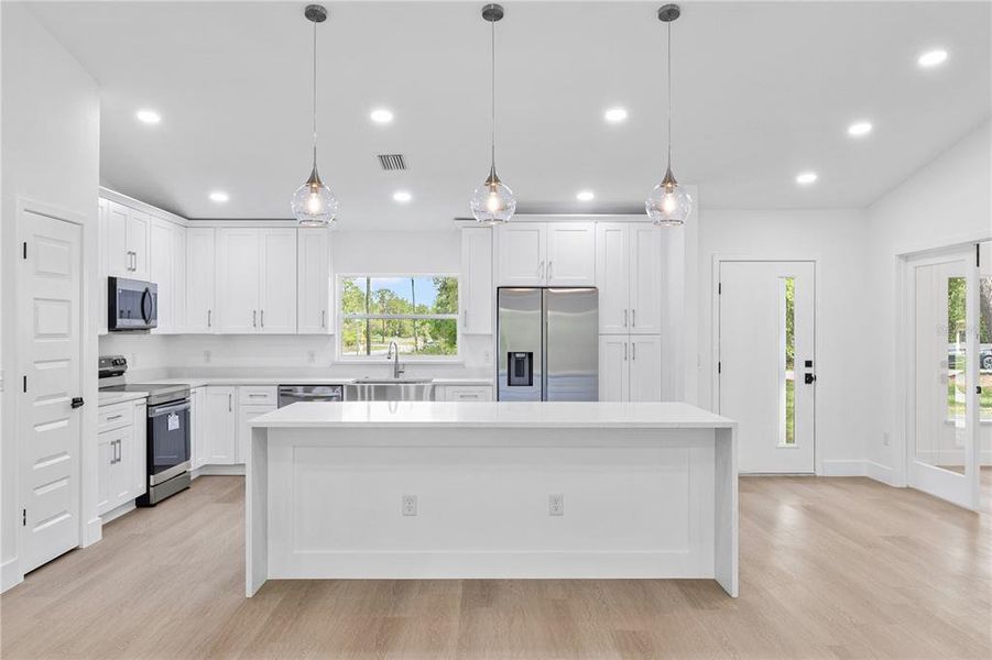 Furnished interior view inside a new home in , Dunnellon (Image 6).