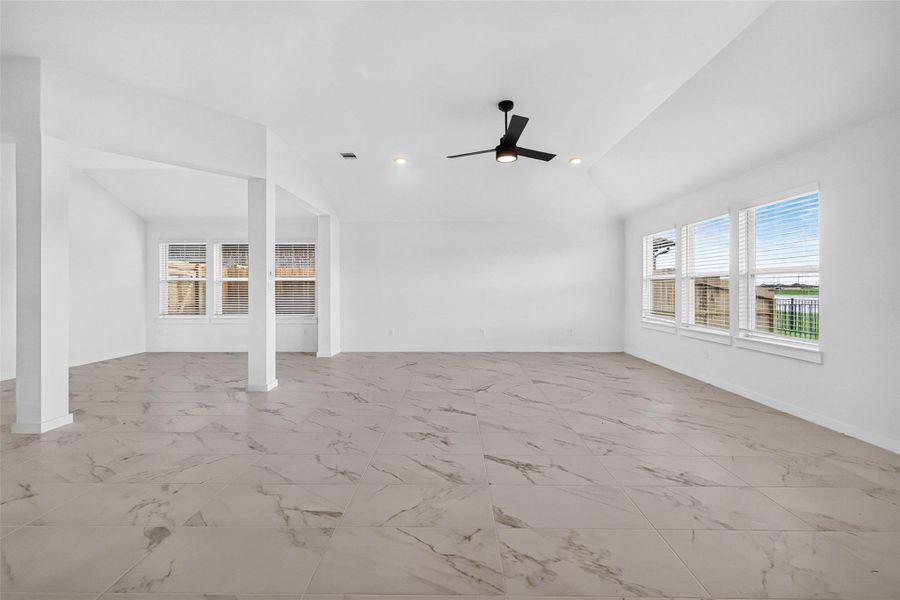 Spacious, unfurnished interior of a new home in Foxtail Palms, Manvel (Image 28).