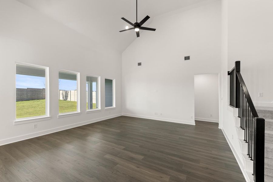 Spacious, unfurnished interior of a new home in Inspiration Collection 60 at Painted Tree, McKinney (Image 16).