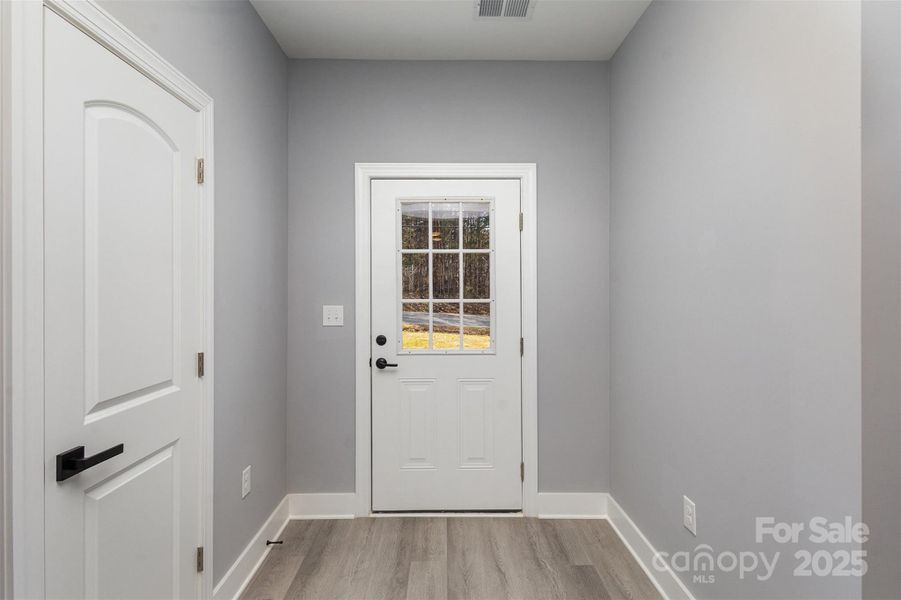 Spacious, unfurnished interior of a new home in , Hickory (Image 20).