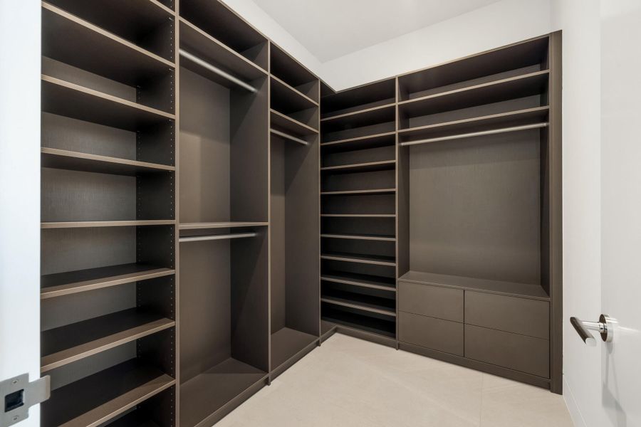 Guest Bedroom Closet