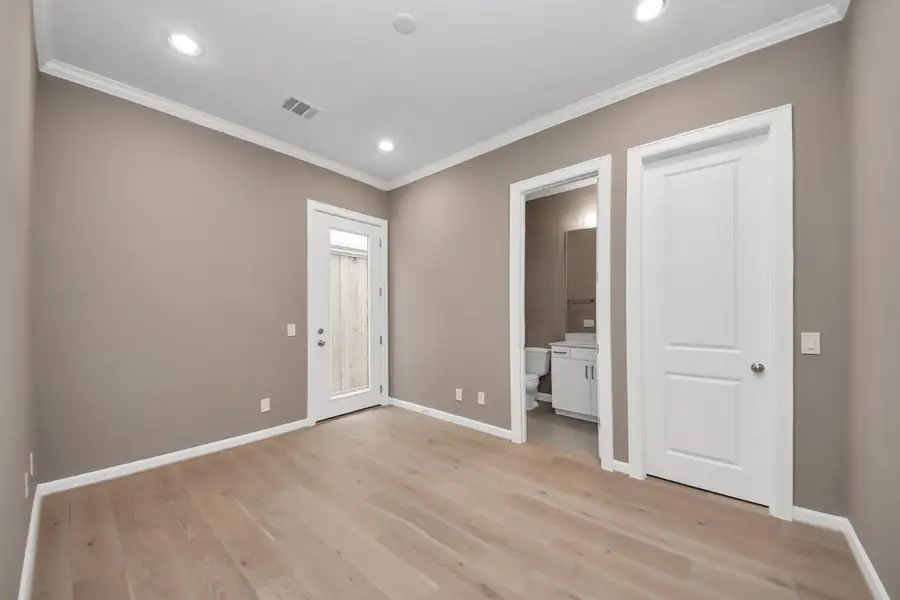 Bedroom with natural light and comfortable layout. Bedroom with natural light and comfortable layout.