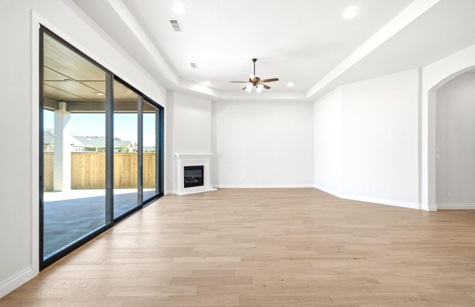 Spacious, unfurnished interior of a new home in Bridgeland 60′, Cypress (Image 21).