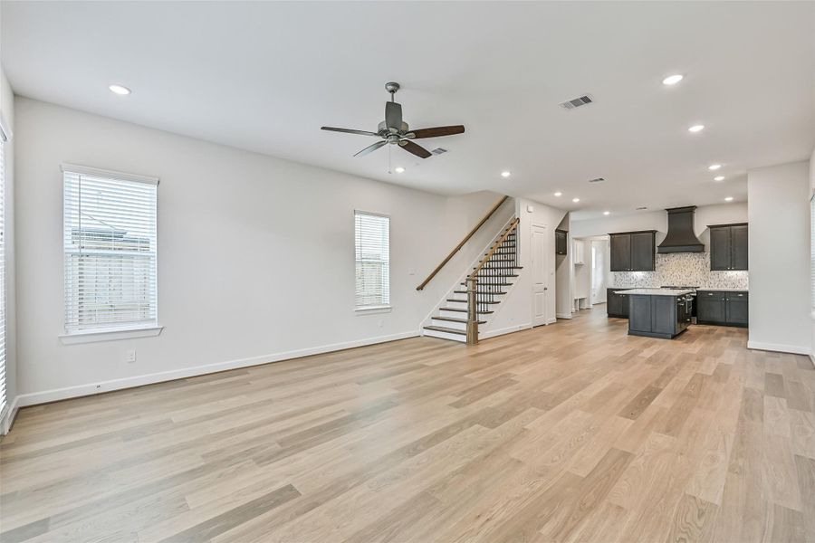 Spacious, unfurnished interior of a new home in Pearland Old Townsite, Pearland (Image 36). Spacious, unfurnished interior of a new home in Pearland Old Townsite, Pearland (Image 36).
