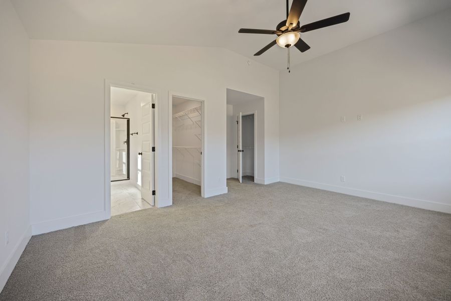 Representative unfurnished interior of a home built from the Fontaine Townhome by Parkside Builders in The Parks of Mill Town, Chattanooga (Image 25).
