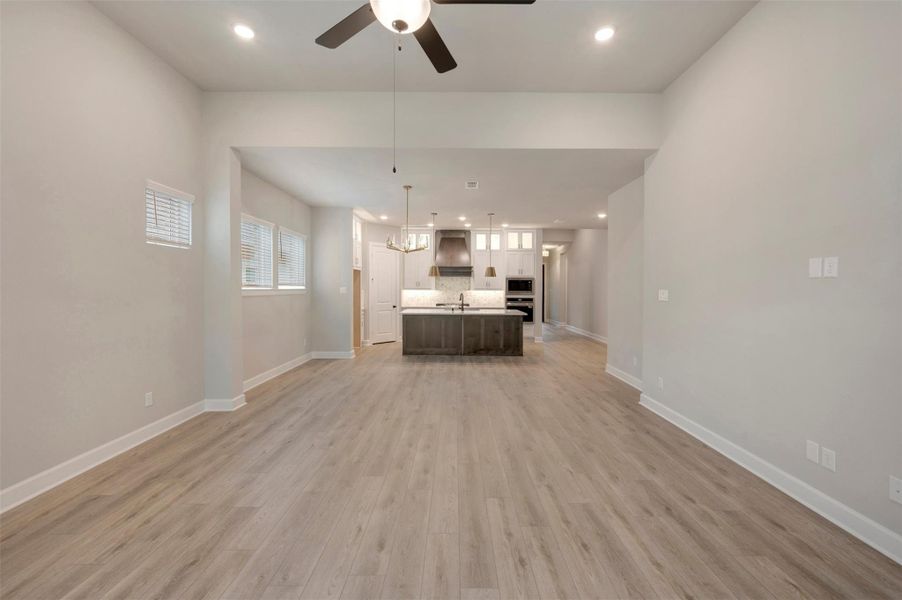 Spacious, unfurnished interior of a new home in Harvest Green - Reserve Collection, Richmond (Image 16).