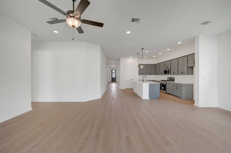 Spacious, unfurnished interior of a new home in Escondido - Retreat Collection, Magnolia (Image 18).