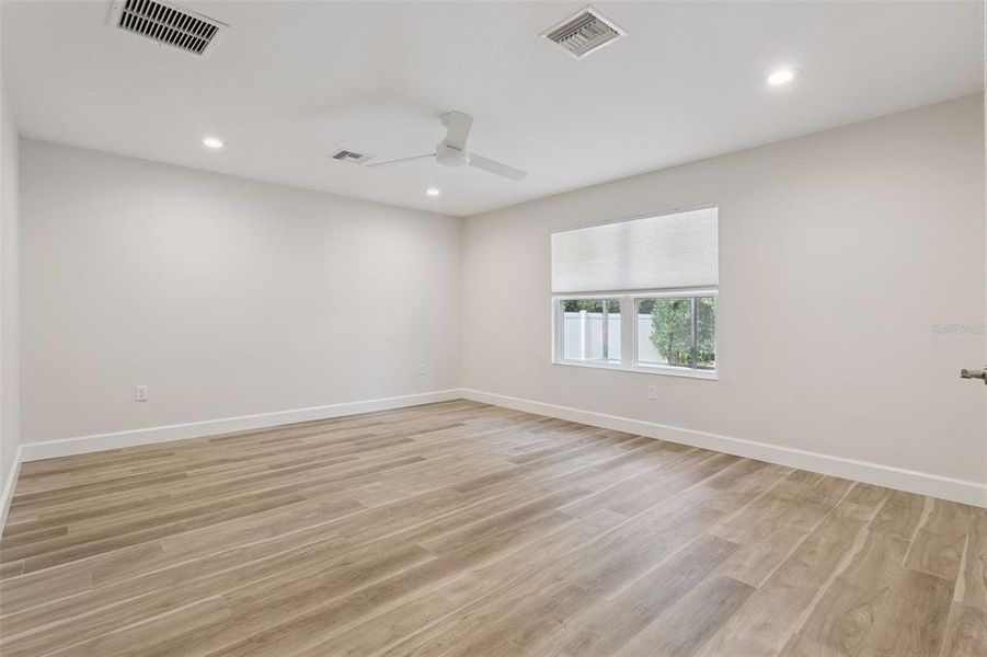 Spacious, unfurnished interior of a new home in , Tavares (Image 14).