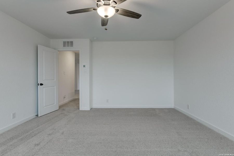 Spacious, unfurnished interior of a new home in Saddlebrook Ranch, Schertz (Image 17).