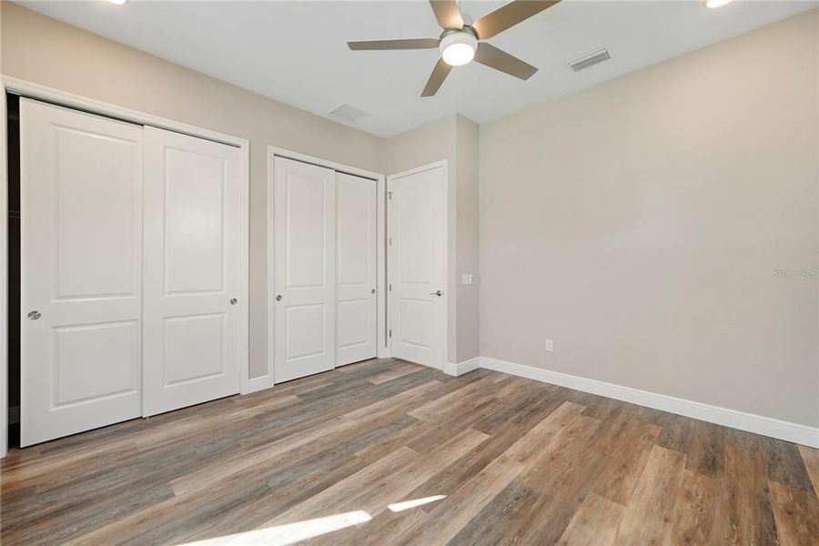 Spacious, unfurnished interior of a new home in , Lady Lake (Image 27).