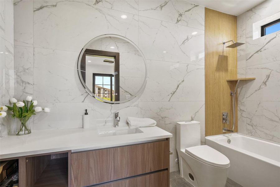 Furnished interior view inside a new home in , Lago Vista (Image 11).