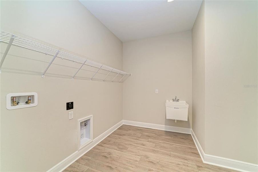 Spacious, unfurnished interior of a new home in Pasadena Woods, Pasadena Hills (Image 29).