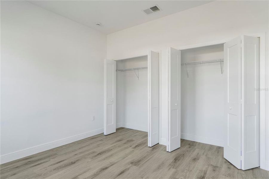 Spacious, unfurnished interior of a new home in , Ocala (Image 18).