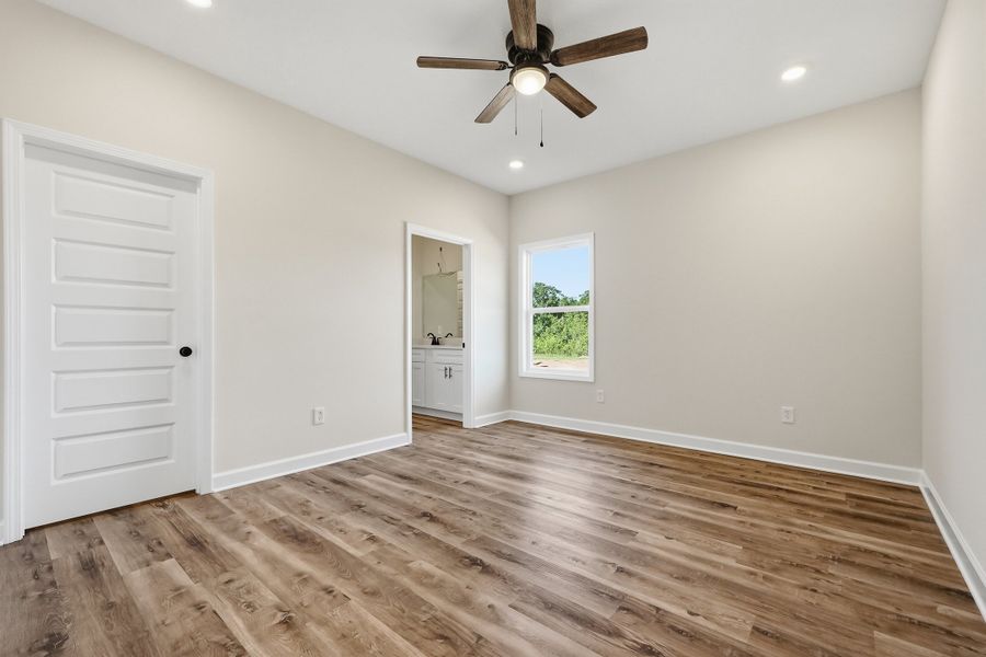 Spacious, unfurnished interior of a new home in McCarthy Estates, Defuniak Springs (Image 31). Spacious, unfurnished interior of a new home in McCarthy Estates, Defuniak Springs (Image 31).