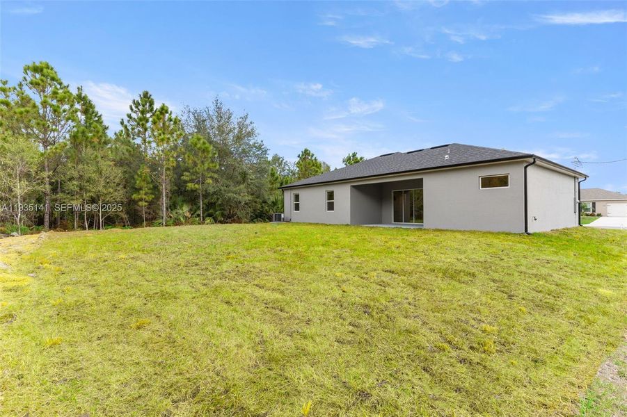 Exterior details and patio area of a home in , Palm Bay (Image 28).
