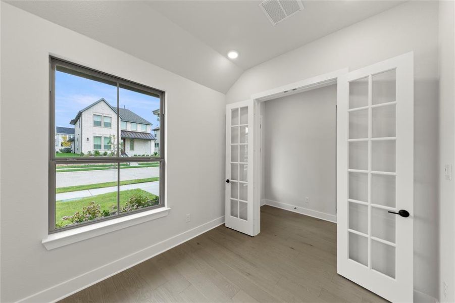 Spacious, unfurnished interior of a new home in Carriage Collection at Painted Tree, McKinney (Image 27). Spacious, unfurnished interior of a new home in Carriage Collection at Painted Tree, McKinney (Image 27).