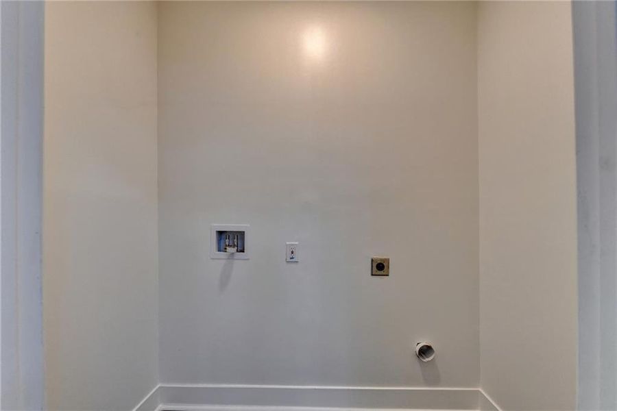 Spacious, unfurnished interior of a new home in , Snellville (Image 86). Spacious, unfurnished interior of a new home in , Snellville (Image 86).