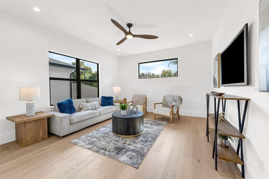 Furnished interior view inside a new home in , Orlando (Image 36).