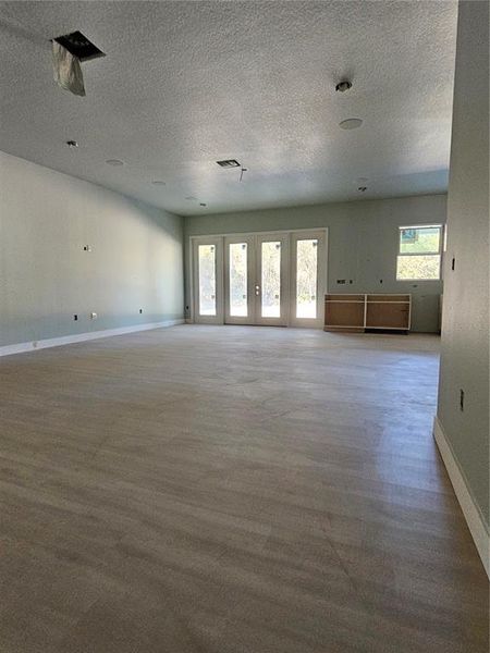 Spacious, unfurnished interior of a new home in , Deland (Image 18).