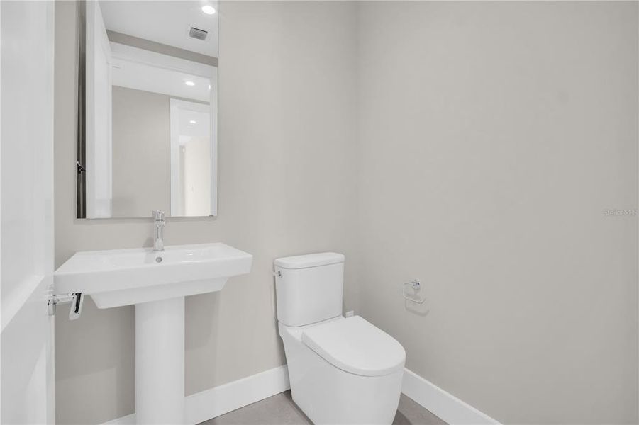 Furnished interior view inside a new home in , St. Petersburg (Image 11).