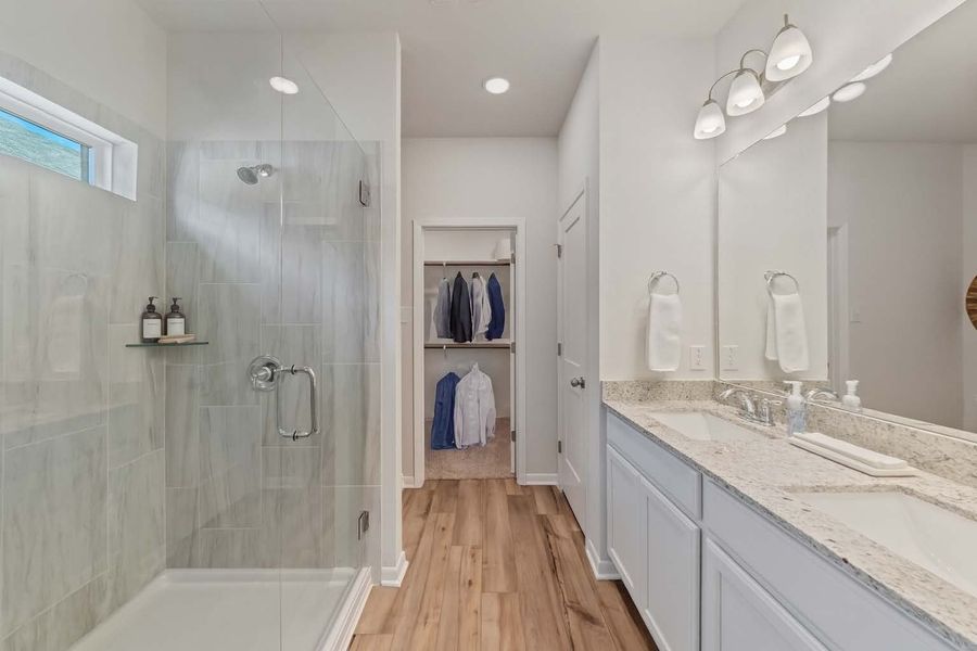 Furnished interior view inside a new home in Three Creeks, Belton (Image 11).