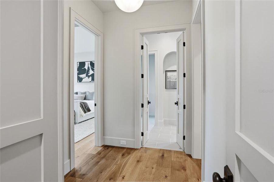 Spacious, unfurnished interior of a new home in , Oakland (Image 21).