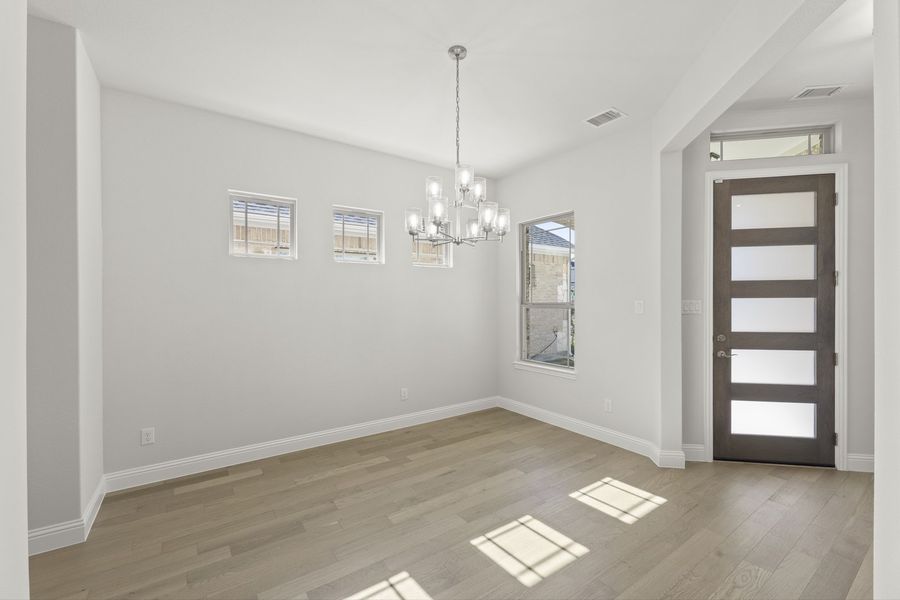 Spacious, unfurnished interior of a new home in Lake Shore Village, Rowlett (Image 17).