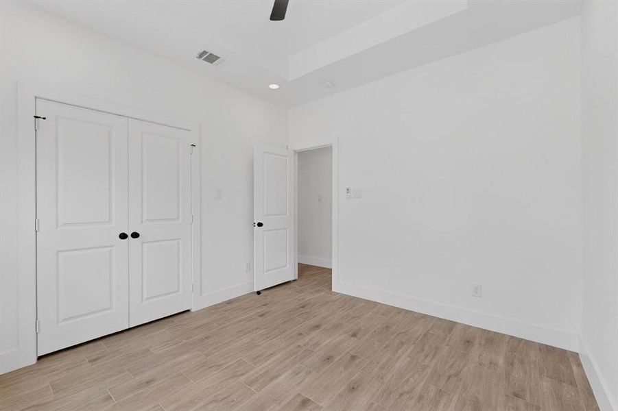 Spacious, unfurnished interior of a new home in , Mabank (Image 15).