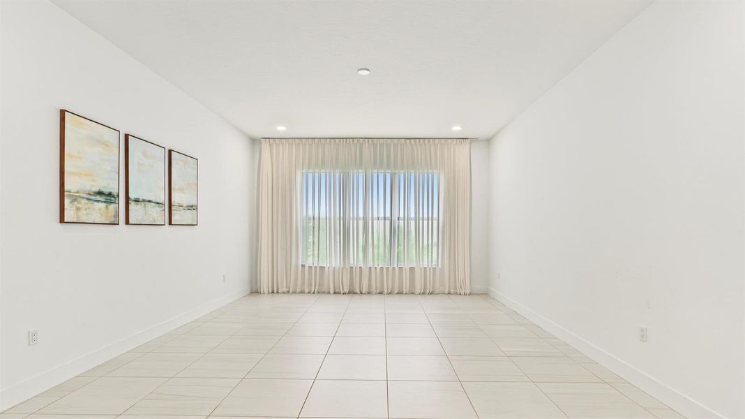 Living Area Vacant Living Area Vacant