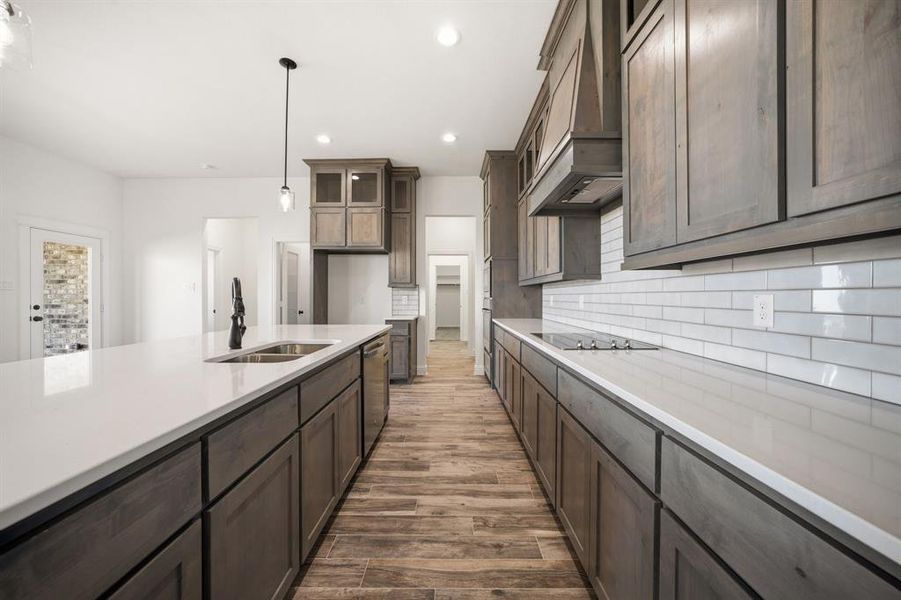 Furnished interior view inside a new home in , Waxahachie (Image 7).