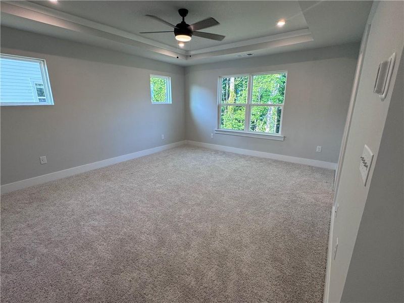 Spacious, unfurnished interior of a new home in Rose Creek, Cumming (Image 4).