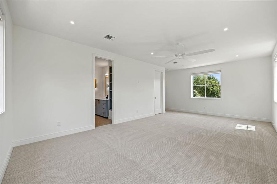 Spacious, unfurnished interior of a new home in , Dallas (Image 22). Spacious, unfurnished interior of a new home in , Dallas (Image 22).