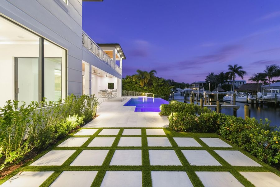 2408AzureCircle-Twilights(35)EDIT