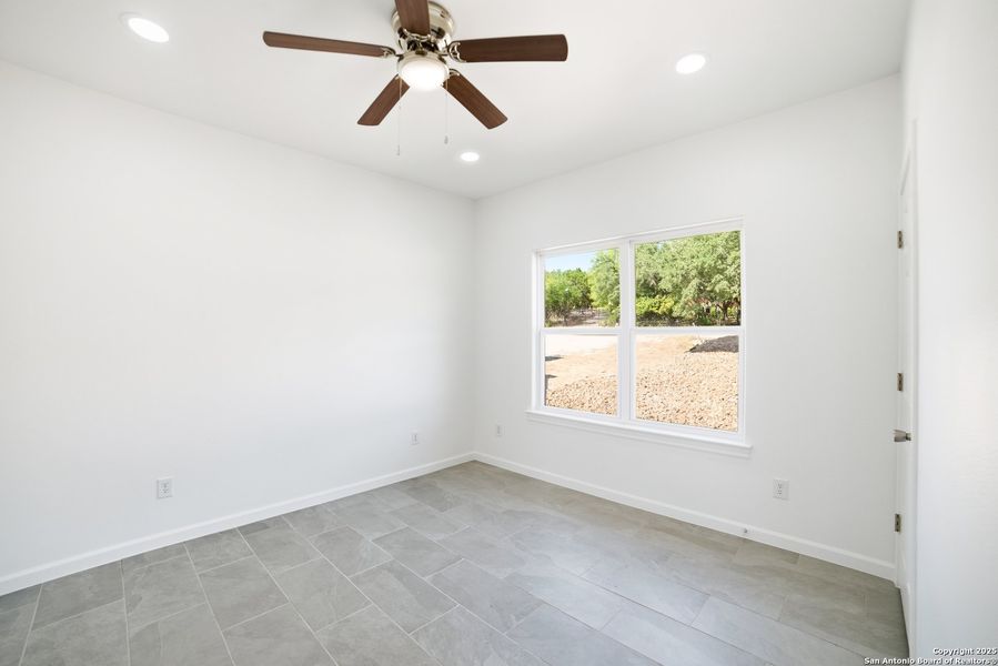 Spacious, unfurnished interior of a new home in , Lakehills (Image 23).