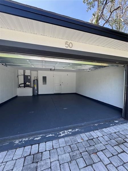Spacious, unfurnished interior of a new home in , Ocala (Image 14).