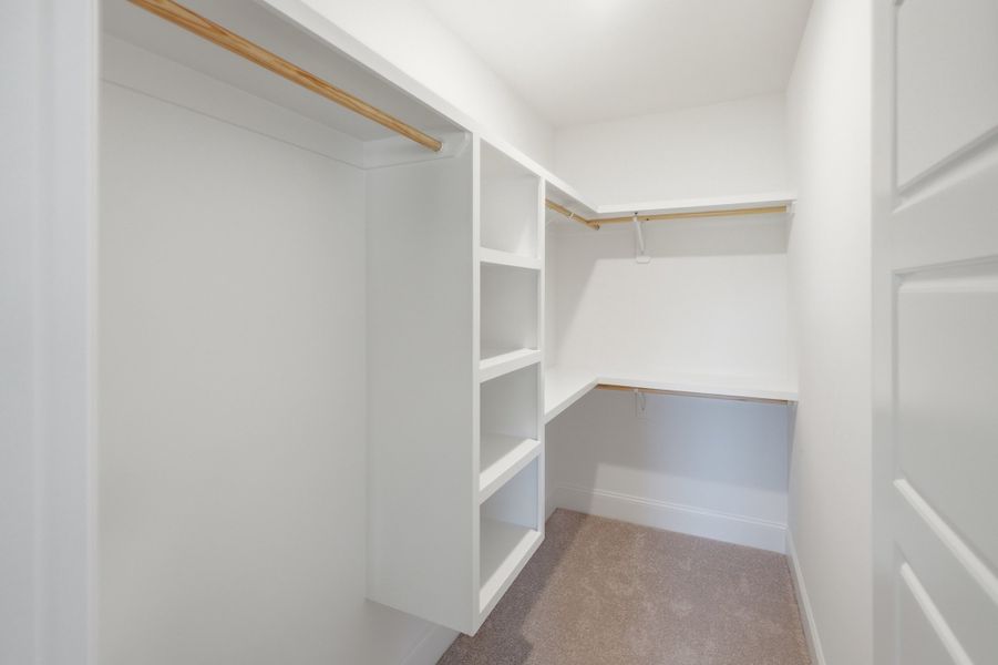 Spacious, unfurnished interior of a new home in Sidbury Landing, Wilmington (Image 30).