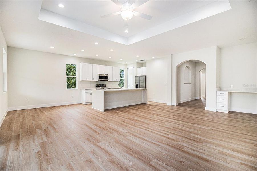 Spacious, unfurnished interior of a new home in , Palm Bay (Image 17).