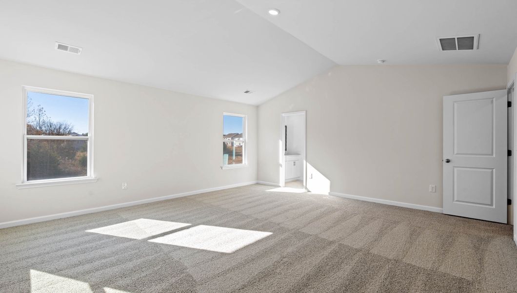 Spacious, unfurnished interior of a new home in Hunters Ridge, Woodruff (Image 24).