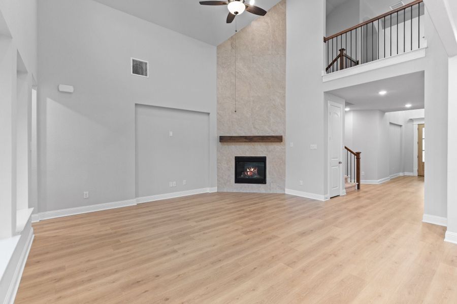 4br New Home in Mansfield, TX.  - Slide 11